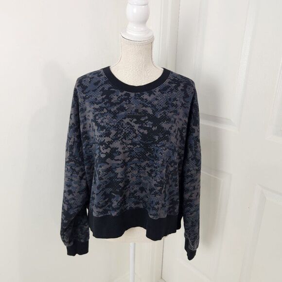 Under Armour Sweatshirt Womens L Black Camo UA Rival Fleece Crew Pullover Short - Picture 1 of 14